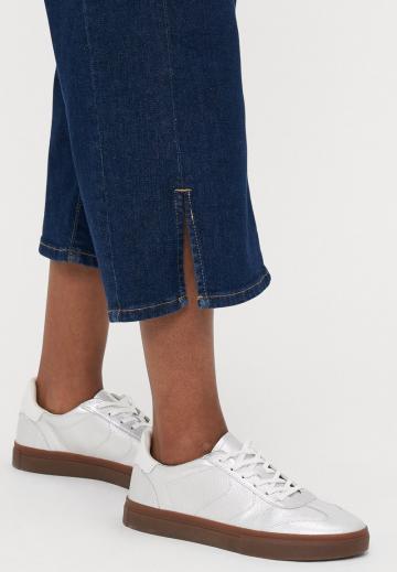 Короткие джинсы