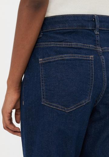 Короткие джинсы