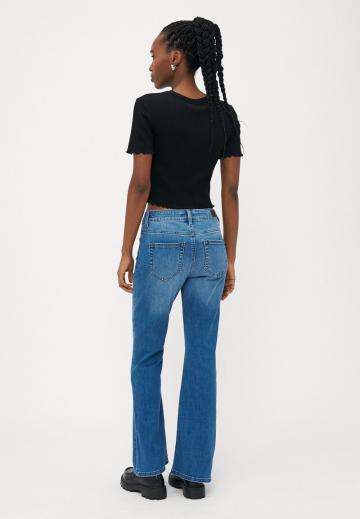 Клешеные джинсы