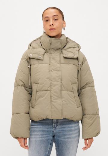 Зимняя куртка