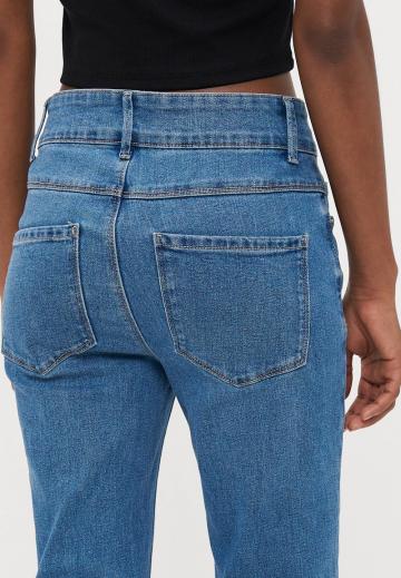 Клешеные джинсы