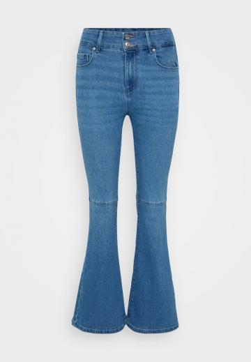 Клешеные джинсы