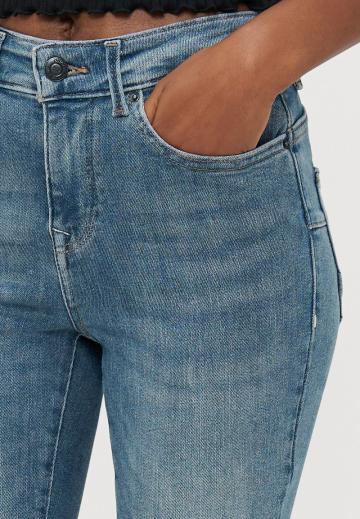 Узкие джинсы