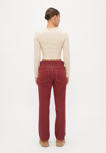 Прямые джинсы