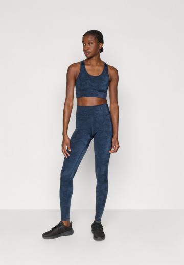 Спортивный бюстгальтер