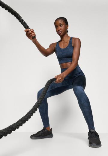 Спортивный бюстгальтер