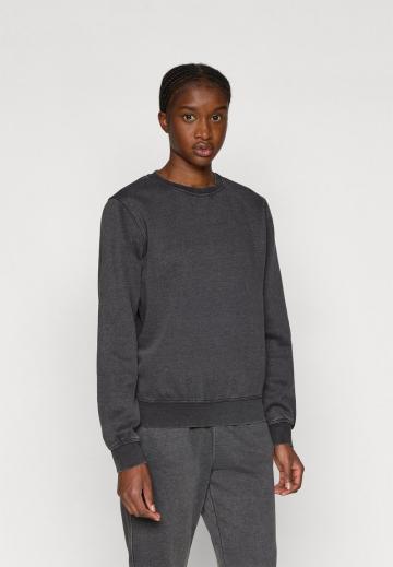 Спортивная толстовка