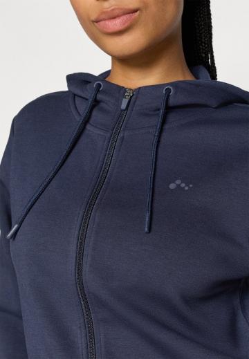 Спортивная толстовка