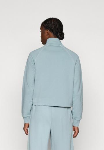 Спортивная толстовка