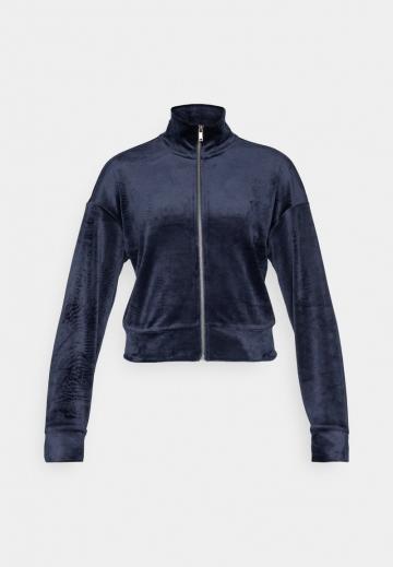 Спортивная толстовка