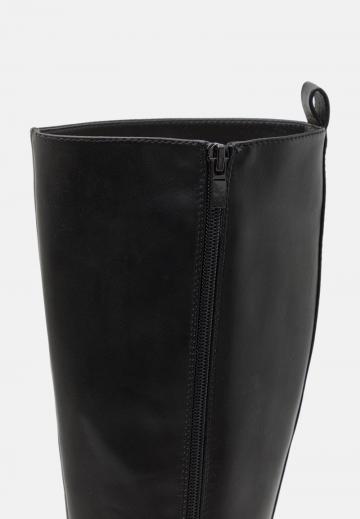 Сапоги на платформе