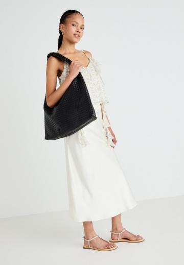 Гандбольные кроссовки