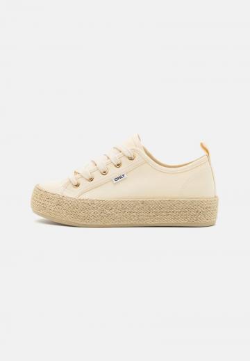 Гандбольные кроссовки