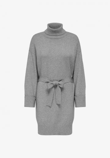 Вязаное платье