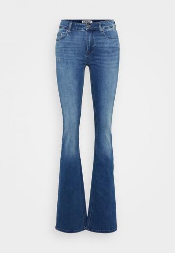 Клешеные джинсы