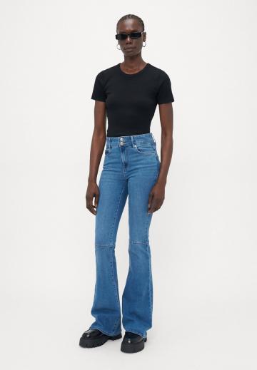 Клешеные джинсы