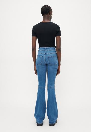 Клешеные джинсы