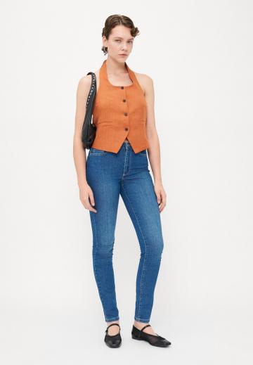 Узкие джинсы