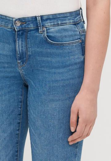 Клешеные джинсы