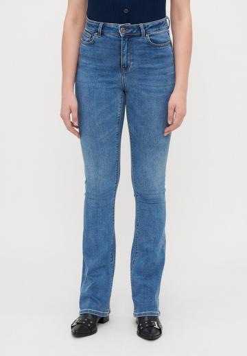 Клешеные джинсы