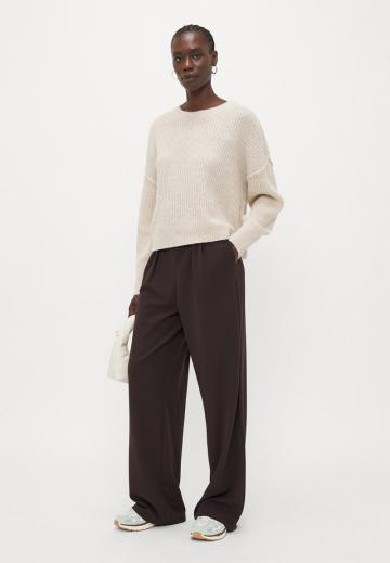 Пуловер в полоску