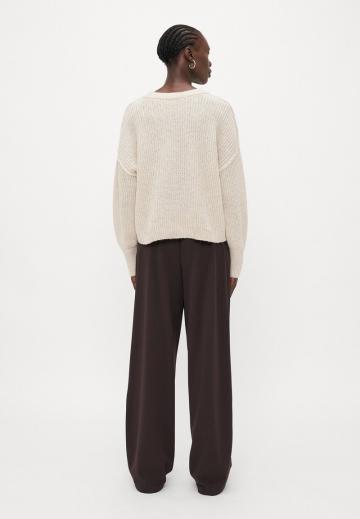 Пуловер в полоску