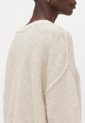 Пуловер в полоску