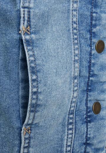 Джинсовая куртка