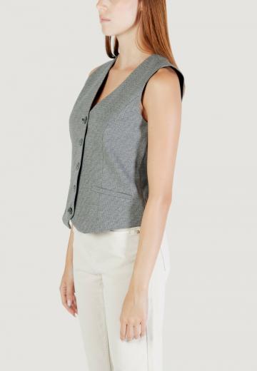 Джинсовая жилетка