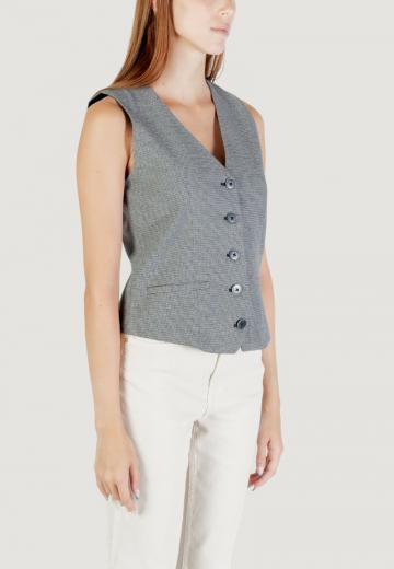 Джинсовая жилетка