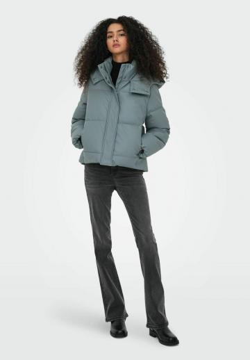 Зимняя куртка