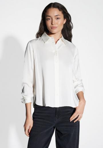 Атласная блузка
