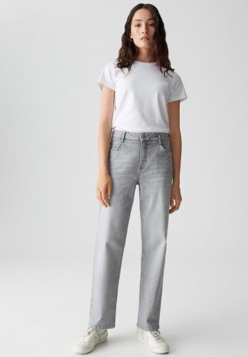 Прямые джинсы