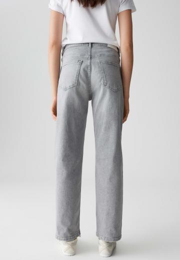 Прямые джинсы