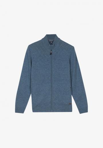 Вязаная кофта