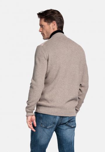 Вязаная кофта