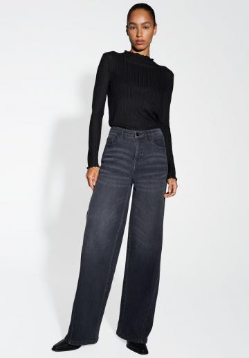 Свободные джинсы