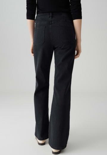 Клешеные джинсы