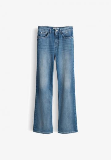 Прямые джинсы