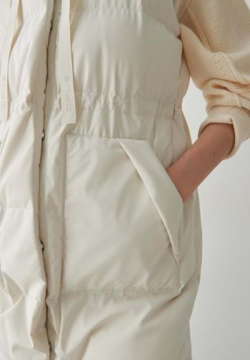 Длинный жилет