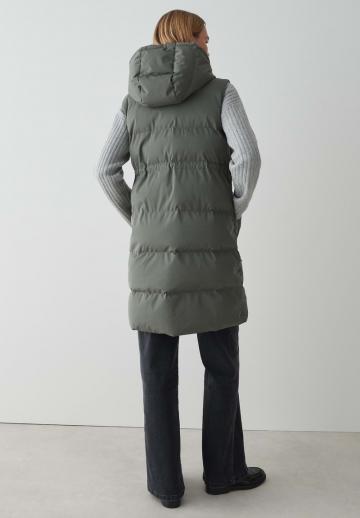 Длинный жилет