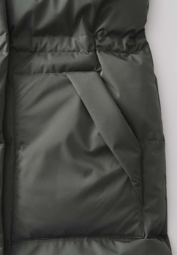 Длинный жилет