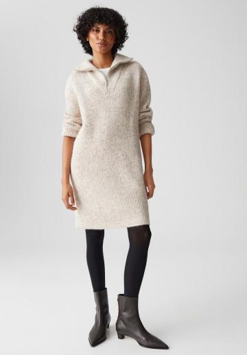 Вязаное платье