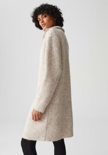 Вязаное платье