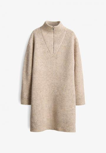 Вязаное платье