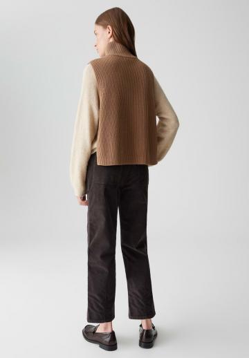 Пуловер без рукавов