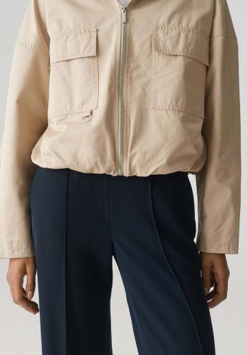 Куртка с накладнымит карманами