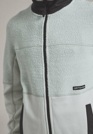 Флисовая куртка