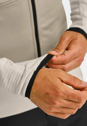 Спортивная кофта