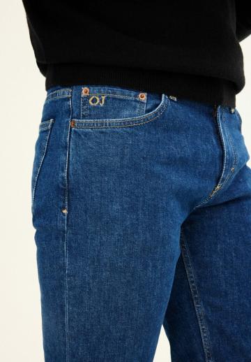 Узкие джинсы
